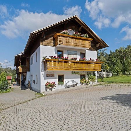 Farmhouse apartment in Neukirchen near Heiligen Blut Neukirchen beim Heiligen Blut Exterior foto